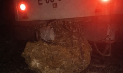 Balıkesir'de Tren Kazası: 6 Eylül Ekspresi Raydan Çıktı, 150 Yolcu Tahliye Edildi!