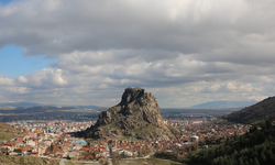 Karahisar Kalesi'nde Bulutların Dansı: Görenleri Mest Eden Görsel Şölen!