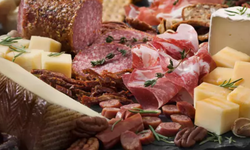 Afyonkarahisar Belediyesi'nden Ramazan Müjdesi: Burcu Köksal Temel Gıdada İndirim Düğmesine Bastı!