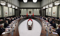 Kabine Beştepe’de Toplanıyor: Emekli Bayram İkramiyesine Zam Gelecek mi? Gözler Erdoğan’da!