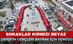 Şuhut’ta Muhteşem Manzara: 150 Metrelik Dev Türk Bayrağıyla "Bayrak Sevgisi" Yürüyüşü!