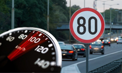 Radarda Tolerans Devri Bitti! Hız Sınırını 6 km/s Aşan Yandı: İşte 2026 Yeni Trafik Cezası Tarifesi