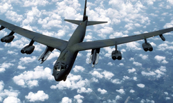Gökyüzünün Dev Ejderhası: Bombardıman Uçağı B-52 Nedir? Neden Dünyanın En Korkulan Uçağı?