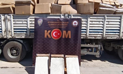 Afyonkarahisar’da Tırdan 8 Milyon TL’lik Kaçak Maalzeme Çıktı