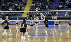 Başkent’te Net Galibiyet! Yüntaş İlbank’ı Set Vermeden Geçti