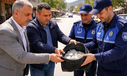 Yolda Buldukları 176 Bin Lirayı Sahibine Teslim Ettiler! Duyarlı Muhtarlar Takdir Topladı