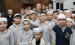 Geleceğin Hafızlarıyla İftar Sevinci! Vali Aktaş Erkmen Yatılı Kur’an Kursu Öğrencileriyle Buluştu