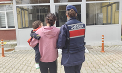 7 Ayrı Suçtan Aranıyordu, Kucağında Bebeği İle Hapse Girdi