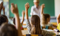 Pazartesi okullar tatil mi? Yarın okul var mı? MEB takvimine göre okullar ne zaman açılıyor?