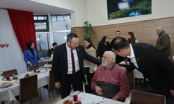 Sandıklı’da Gönül Sofrası! Belediye Başkanı Adnan Öztaş Huzurevi Sakinleriyle İftarda Buluştu
