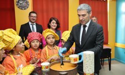 Öğrenciler Yazdı, Vali Aktaş Geldi! İscehisar’da Şehit Mustafa Akkaya Kütüphanesi Açıldı