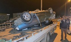 Görenleri hayrete düşüren kaza: Takla atan araçtan burnu bile kanamadan çıktı!