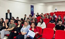 AKÜ Sandıklı MYO’da Turizm Haftası buluşması: Sektör deneyimi öğrencilerle paylaşıldı