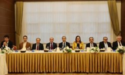 Afyonkarahisar’da üniversiteler zirvesi: Vali Aktaş rektörlerle buluştu