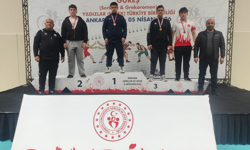 Afyonlu Güreşçi Zirvede: Ali Poyraz Yılmaz Türkiye Şampiyonu Oldu