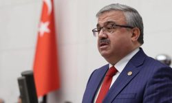 AK Partili Yurdunuseven’den Belediye Yönetimine Sert Eleştiri: “2 Yılın Sonucu 0+0=0”