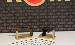 Afyonkarahisar’da Tarihi Eser Operasyonu: 74 Sikke ve Silahlarla Yakalandı, 1 Kişi Gözaltına Alındı