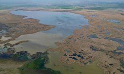 Eber Gölü’ne Can Suyu! 2026 Nisan Yağışları Su Seviyesini %40’a Çıkardı