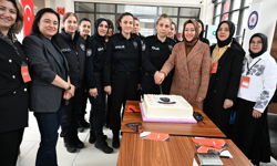 KADEM’DEN ANLAMLI ZİYARET! KADIN POLİSLERE POLİS HAFTASI’NDA DESTEK MESAJI