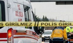 Afyon’da Korkutan Kaza: Otomobil Ağaca Çarptı