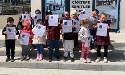 Sinanpaşa’da Minik Eller Geleceğe Nefes Oldu! Örnek Çevre Etkinliği