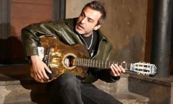 Ünlü Sanatçı Rıza Tamer’den Kötü Haber! Evinde Fenalaşınca Apar Topar Hastaneye Kaldırıldı, Durumu Ciddi