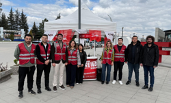 CHP Afyonkarahisar Gençlik Kolları’ndan Üye Atağı: 4 Saatte 40 Kişi Partiye Katıldı