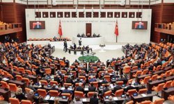 Meclis’ten Geçti: Sosyal Hizmetler Kanunu Değişti! Dr. Hasan Arslan’dan Dijital Güvenlik ve İstihdam Müjdesi