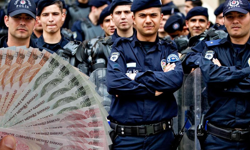 Polis maaşlarında saatlik mesai dönemi başlıyor! Yeni unvan tablosu belli oldu: İşte cebinize girecek net rakam