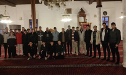 Şuhut’ta Manevi Buluşma: Öğrenci ve Öğretmenler Sabah Namazında Bir Araya Geldi