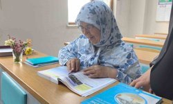 66 yaşında hayalini gerçekleştirdi! Okuma aşkı yarım kalmadı, hayatı değişti