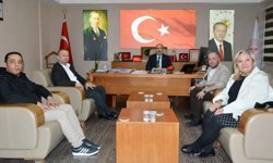 Başkan Nizamoğlu'ndan Müdür Öztürk’e ziyaret: Esnafın sağlık talepleri masaya yatırıldı