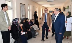 Müdür Öztürk Susuz’daki aile sağlığı merkezinde incelemelerde bulundu