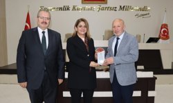 AK Kadınlardan İGM Başkanı Mehmet Siper’e "Hayırlı Olsun" Ziyareti