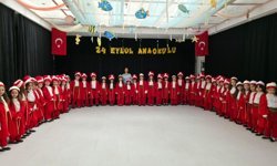 Afyon’da gururlandıran anlar! Minik mehteran takımı tam not aldı