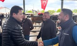 Başkan Aynacı canlı hayvan pazarında üreticilerle buluştu