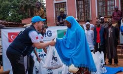 İYİ Parti İl Başkanı Karataş Zambiya’da kurban dağıtımında