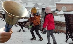 Afyonkarahisar'ın o ilçesinde kar yağışı nedeniyle okullar tatil edildi