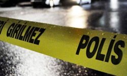 Afyonkarahisar’da korkutan kaza: Otomobil bariyerlere çarptı, yaralılar var