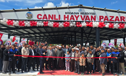 Bolvadin’de modern tarım hamlesi: Canlı Hayvan Pazarı dualarla hizmete açıldı!