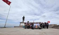 "Atatürk’ün İzinde Kocatepe’ye" çıktılar! Türk Eğitim-Sen Afyonkarahisar Şubesi'nden 19 Mayıs'ta gurur veren yürüyüş