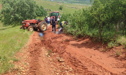Afyonkarahisar’da Traktör Faciası: Biri Çocuk 2 Kişi Hayatını Kaybetti
