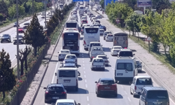 Bayram Dönüşü Başladı! Afyonkarahisar’da Trafik Yoğunluğu Oluştu
