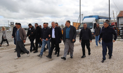 İYİ Parti heyeti Çayırbağ Hayvan Pazarı’nda üretici ve vatandaşlarla buluştu