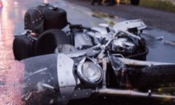 Çayırbağ Çıkışında Can Pazarı! İki Motosiklet Çarpıştı: Ortalık Savaş Alanına Döndü!