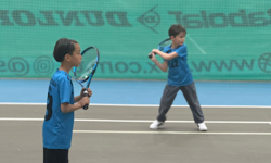 Afyonkarahisar'da tenis şöleni: Okul Sporları Küçükler-Minikler Grup Müsabakaları başladı