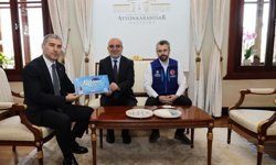 Afyon Valisi örnek oldu! Kurban bağışını TDV’ye yaptı