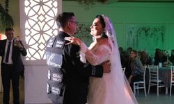 Türkiye’de Bir İlk: Reklam Alarak Evlenen Damat! Düğün Masraflarıyla Baş Edemeyince Öyle Bir Şey Yaptı Ki...