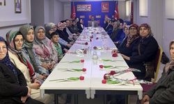 Afyonkarahisar Saadet Partisi’nde Anneler Günü Coşkusu: Milli Görüşçü Kadınlar Kahvaltıda Buluştu