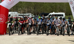 Frig Vadisi’nde Nefes Kesen Yarış! 109 Sporcu Şampiyonluk İçin Pedal Çevirdi